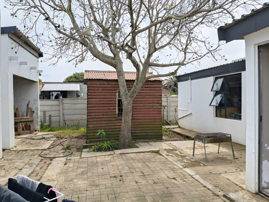 2 Bedroom Property for Sale in Paradise Beach Eastern Cape
